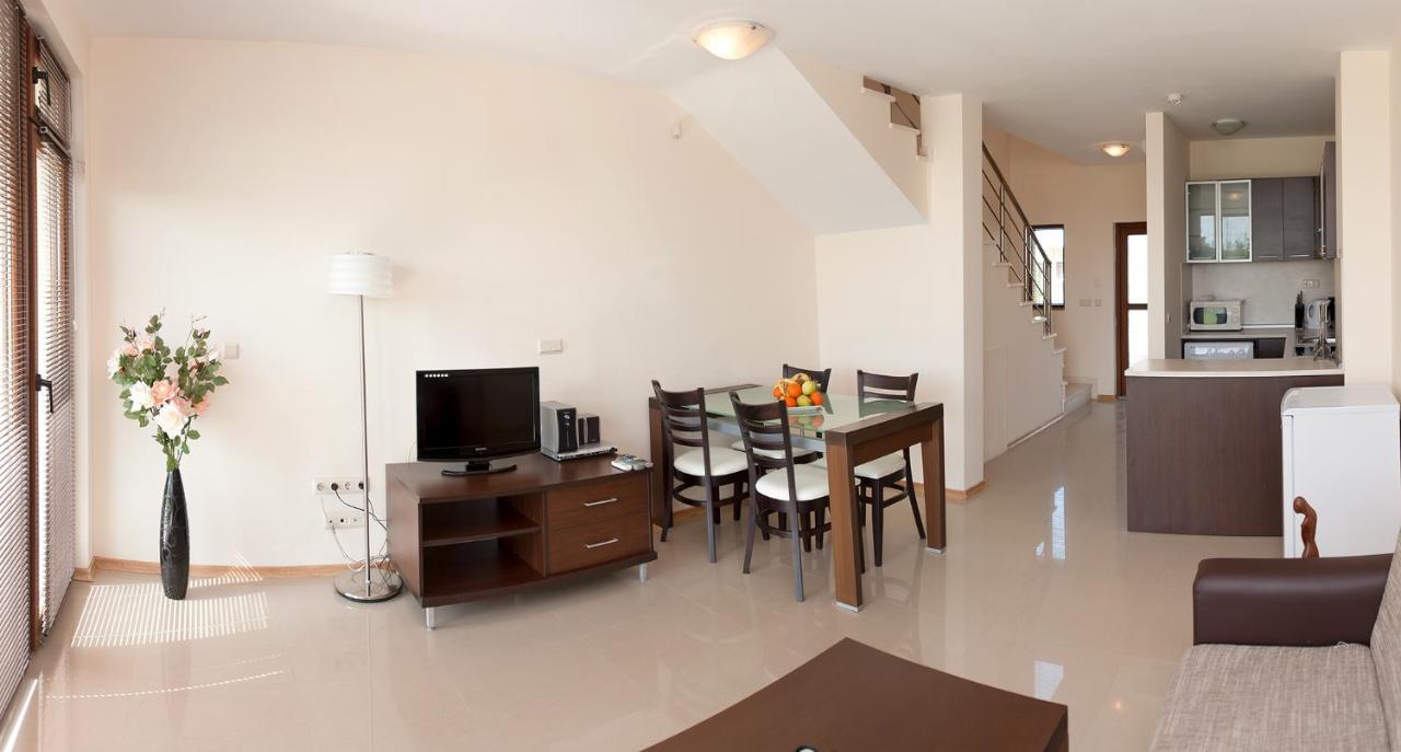 Lighthouse Apartments And Villas Balchik Extérieur photo